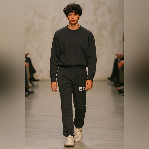 Fear of God Essentials 1977 SweatpantsColor Negro Talla M NWT